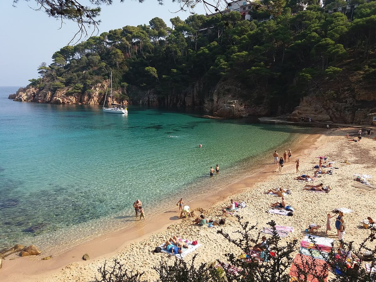 Camping Calella de Palafrugell — Calella de Palafrugell, Costa Brava